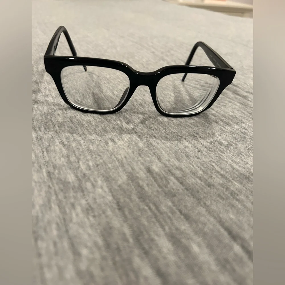 Givenchy Black Square Frames With Case and Cloth. GV50005I. - Picture 3 of 6